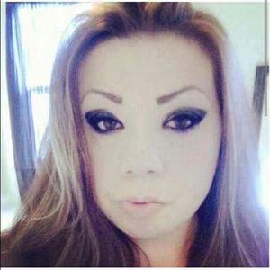 Meet your Posher, Gina